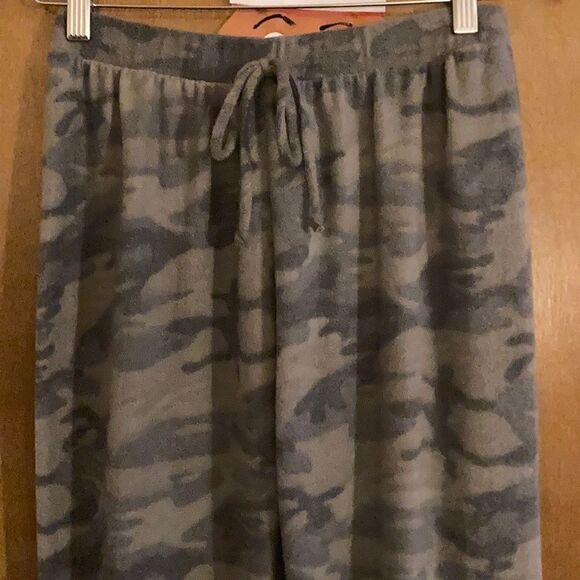 Caution To The Wind Camo Pajama Set - Picture 6 of 8